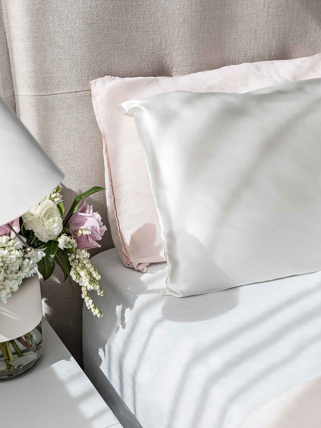 Sleepy-Silk_Silk-Pillowcase-Ivory-White-_SS-PC-WH00_-Close-Up_96dc01cc-65fc-4f53-8f8f-bcbbee84c586_1080x